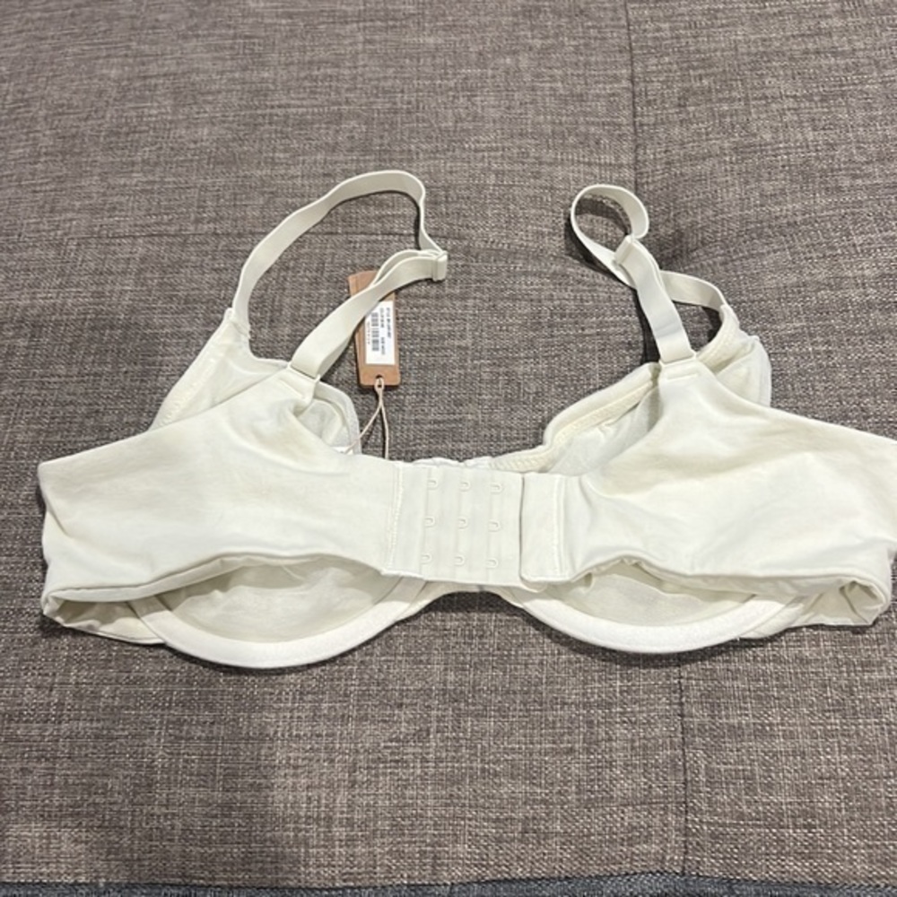 Skims Cotton Jersey Underwire Bra - Picture 8 of 10